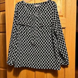 Gap Black and White Blouse. Size Large